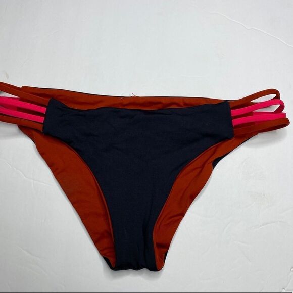 L*Space Reversible Bikini Bottom - Picture 5 of 7